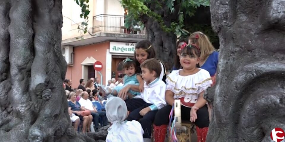 Espectacular Entrada Cristiana