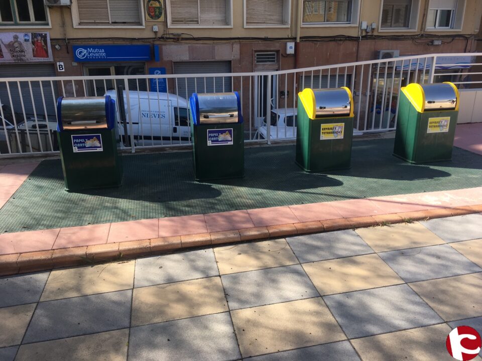 El Ayuntamiento de Petrer instala nuevos contenedores de reciclaje