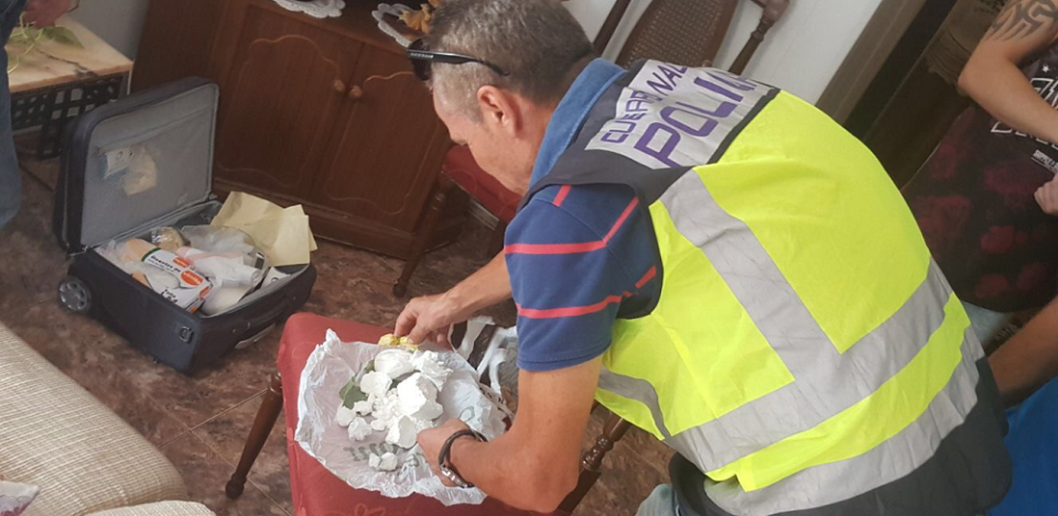 La Policía Nacional ha desarticulado un grupo criminal dedicado a la venta y distribución de estupefacientes en la localidad de Aspe.