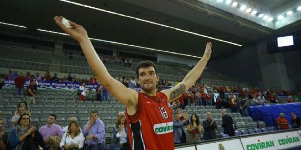 El basket español rindió homenaje al jugador de Baloncesto "Jesus Fernández"