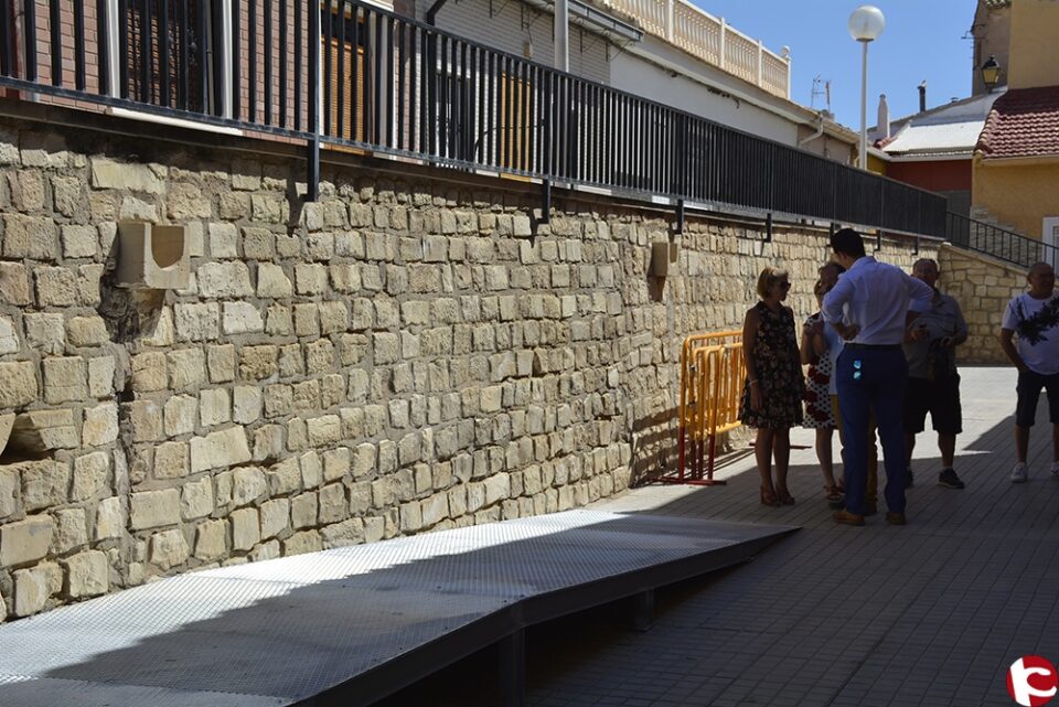 El Ayuntamiento invierte 10.000  en mejorar la accesibilidad en la zona del antiguo matadero