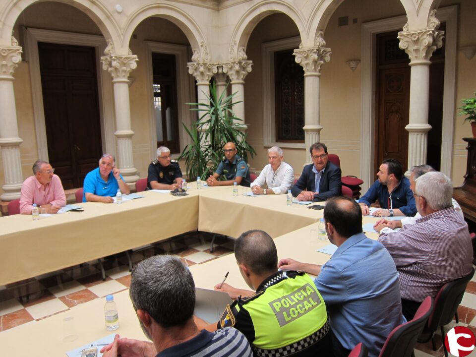 Novelda acoge la reunión comarcal de coordinación de seguridad