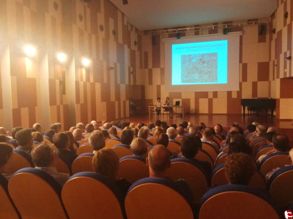 Urbanismo reúne a 150 personas en la charla técnica explicativa sobre el PRI de la Jaud