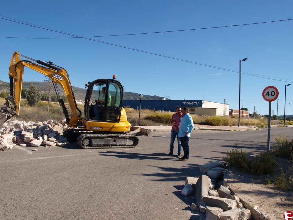 Comienzan las obras de mejora de los polígonos industriales de Ibi