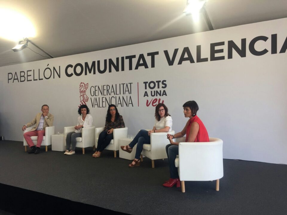 Charla sobre Turismo