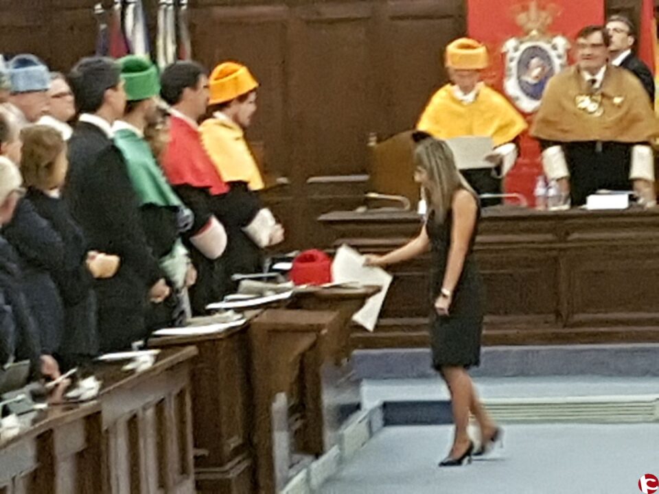 Una tesi de la UA sobre sensors electroquímics aplicats a cures de la salut és premiada per lAcadèmia de Doctors dEspanya