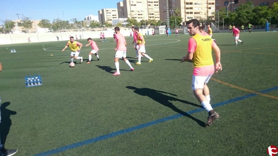 El líder Hércules B vence al Villena por la mínima
