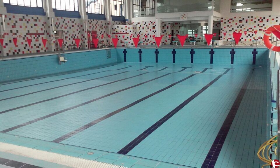 La Apertura de la Piscina Cubierta