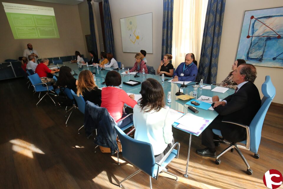 La Diputación de Alicante trabaja para liderar un proyecto europeo con el que fomentar el emprendimiento entre los colectivos más vulnerables