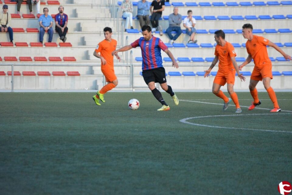 Partido de fútbol CD ELDENSE 0 - CF TORRE LEVANTE 0