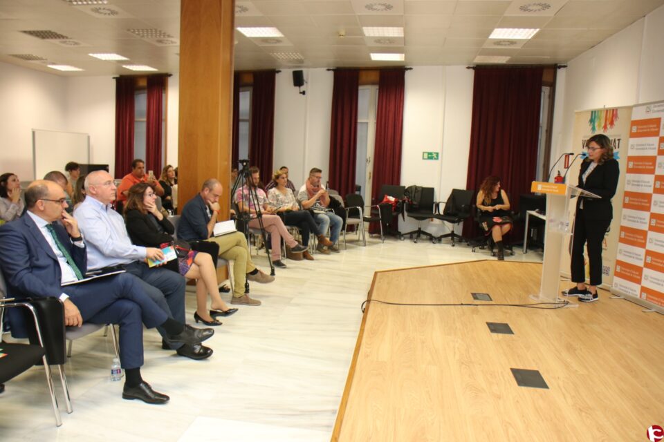 La UA organitza una jornada sobre l'obtenció de recursos financers per a ONG