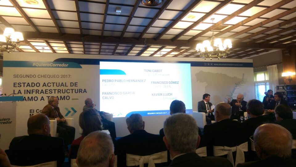 Reunión por el Corredor Mediterráneo en la Colonia de Santa Eulalia