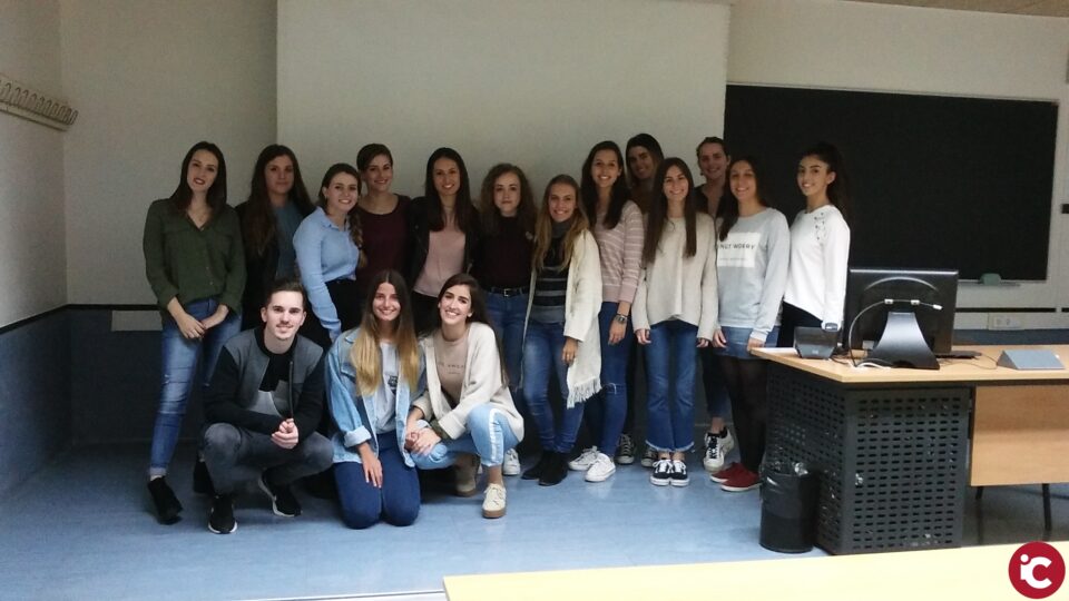 Los estudiantes de Publicidad de la Universidad Murcia proponen sus alternativas a la campaña de la abuela Virtu