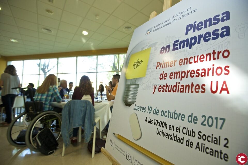 Empresarios y estudiantes cara a cara en la Universidad de Alicante