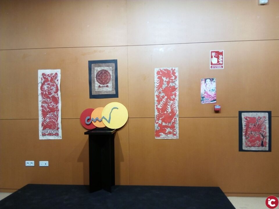 Inaugurada una exposición de artesanía indígena en el museo del calzado