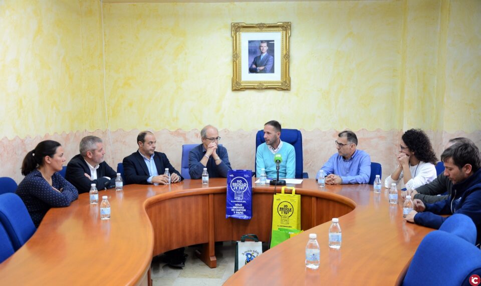 Pinoso acoge la presentación del nuevo ecoparque móvil del Consorcio Zonal de Residuos