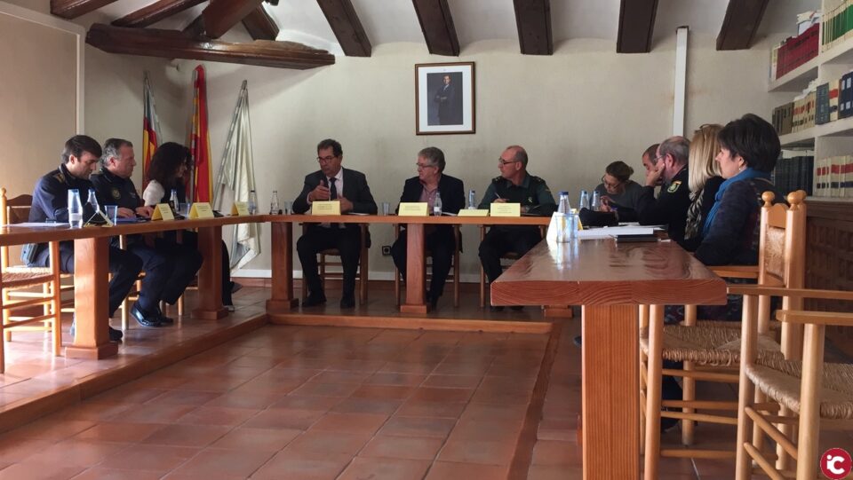 El pasado miércoles 22 de noviembre se celebró en el Ayuntamiento de Castalla una importante junta de seguridad.