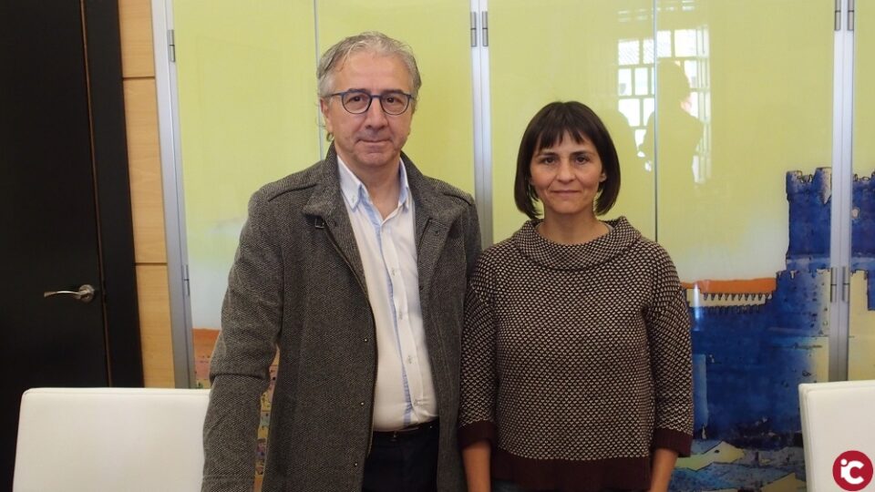 Charla para compartir vivienda a personas que se encuentran solas