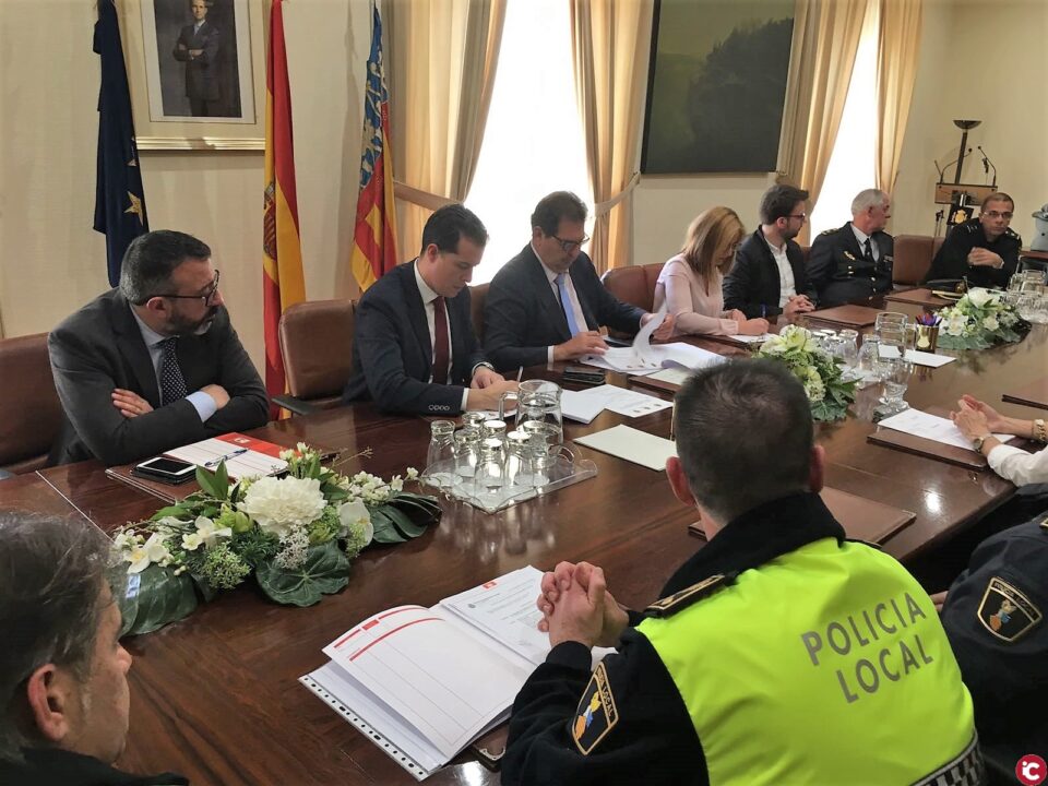 Policía Local de Elda y Petrer y el Cuerpo Nacional de Policía firman un protocolo de colaboración y coordinación para la lucha contra la violencia de género