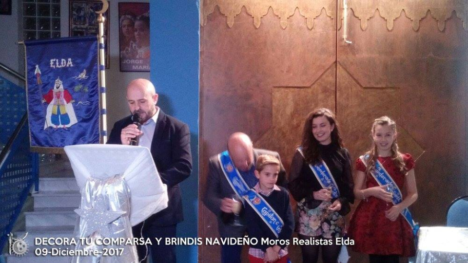 Brindis navideño en la comparsa de moros Realistas de Elda