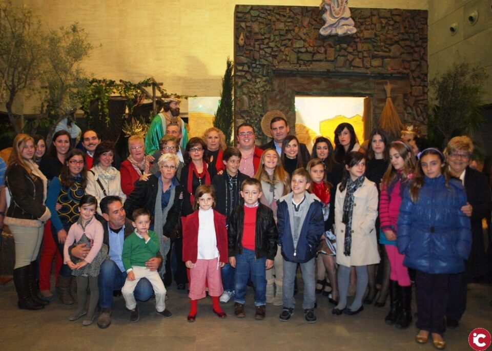 San Vicente se sumerge en la Navidad con la inauguración del Belén Municipal
