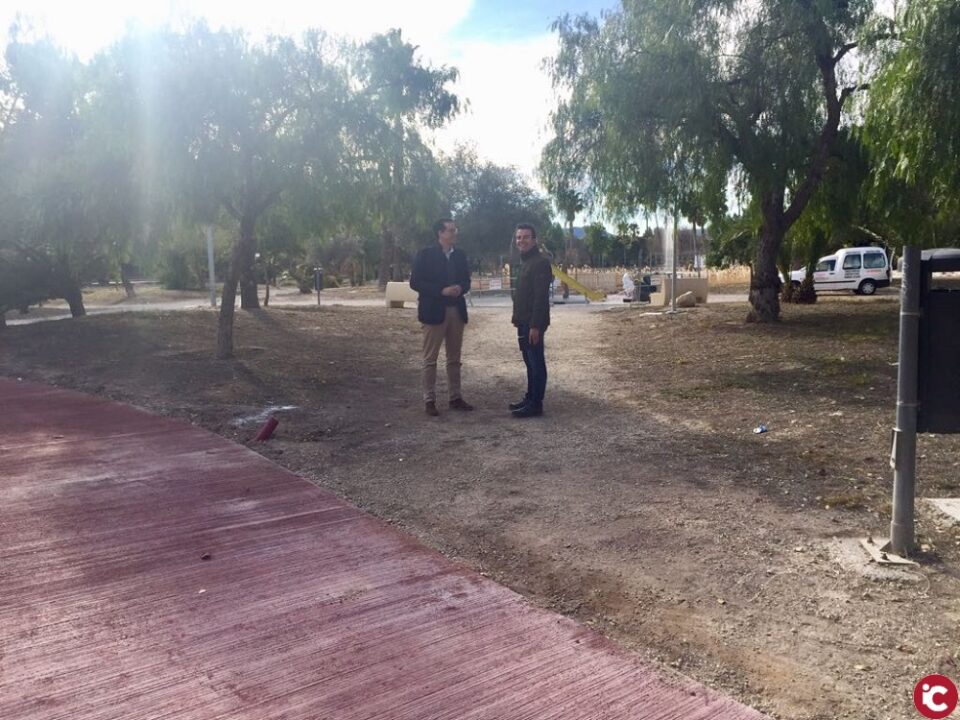 El Ayuntamiento de Elda invierte 42.000 en el pulmón de la ciudad para instalar nuevo moviliario y crear una zona de juego infantil y mejorar el acceso peatonal