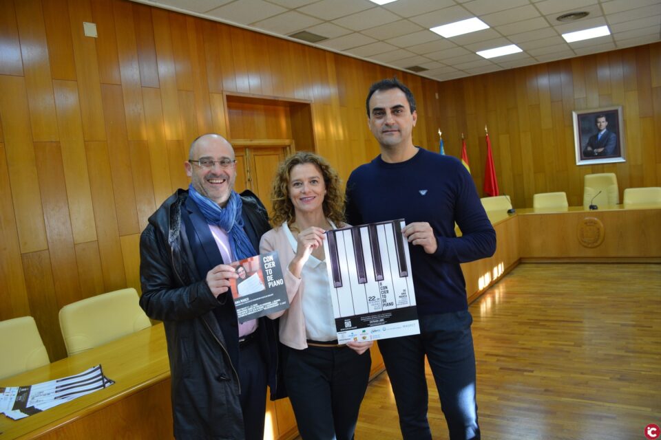 El Rotary Club organiza un concierto gratuito de piano a manos de la eldense Ana Marco