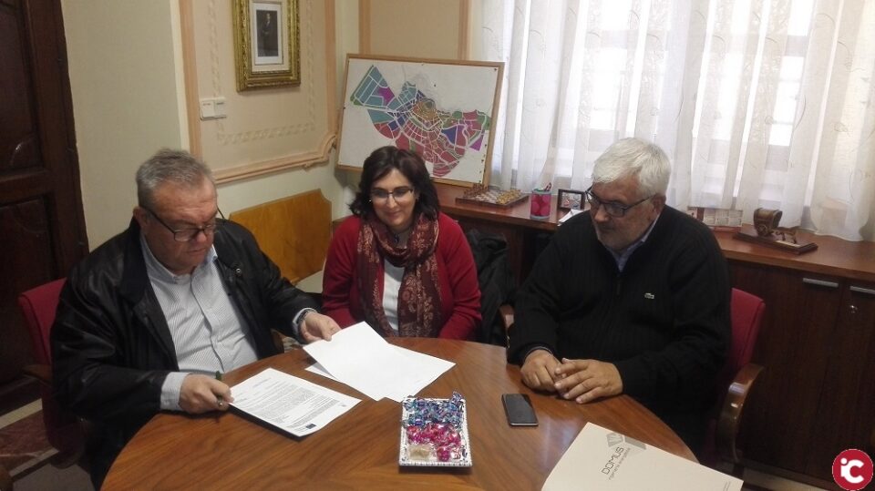 Acta de recepción de las obras de mejora del comportamiento térmico de la envolvente del edificio que alberga la Casa de Cultura y el Ayuntamiento de Biar