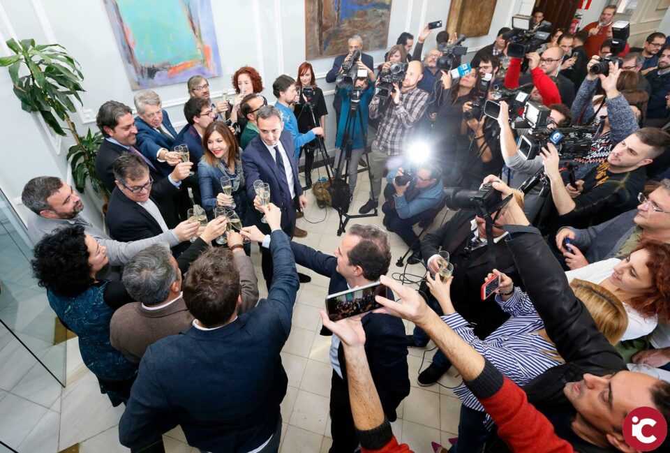 Brindis de Navidad con los Medios Comunicacion