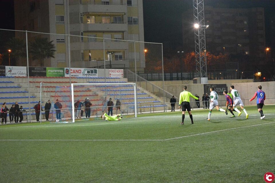 El C.D. Eldense regala su última victoria a la aficion para celebrar el fin del 2017