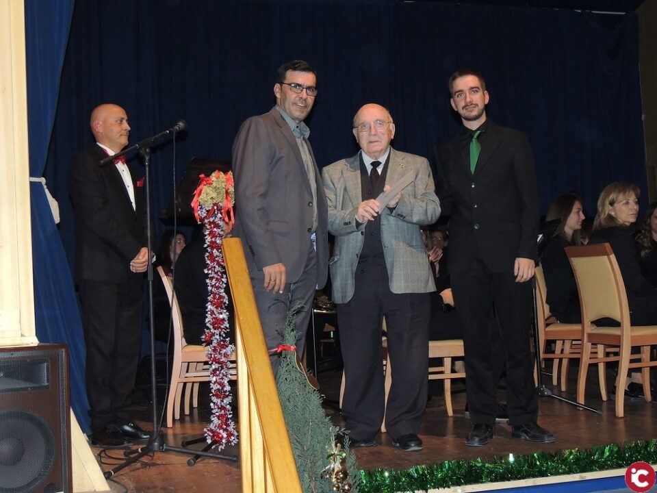Éxito en el concierto solidario de la Comparsa de Zíngaros