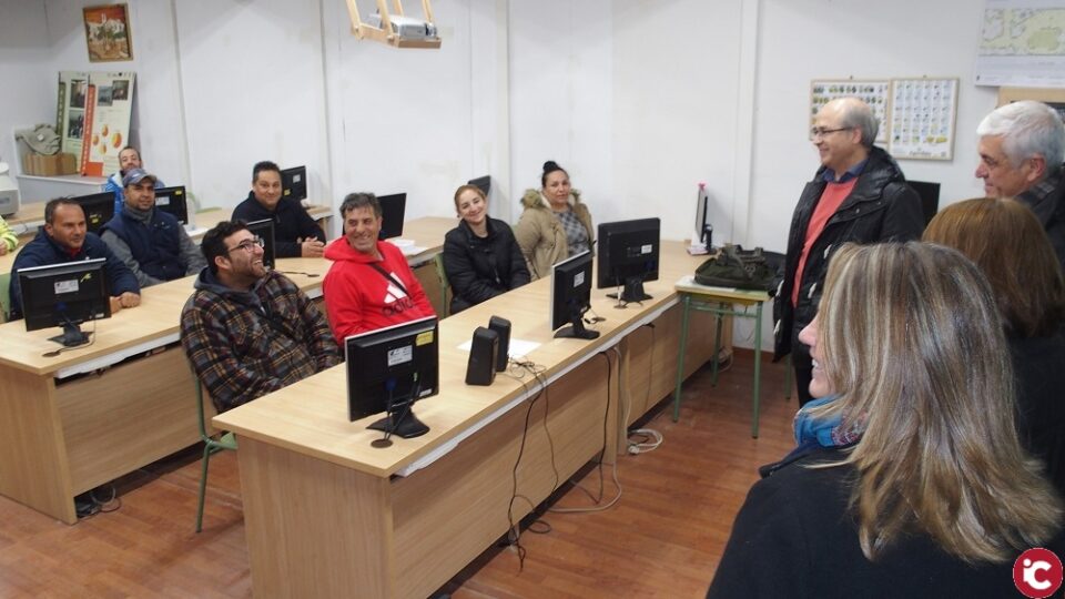 Inicio de la Escuela Taller de Jardinería en las Cámaras Municipales del Polígono Industrial El Rubial.