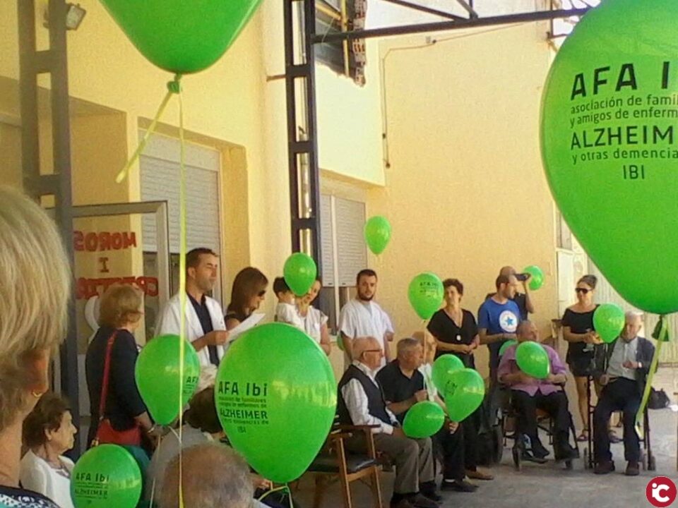 AFA Ibi y la Fundación Juan Perán Pikolinos firman un convenio de donación