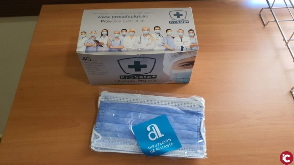 Villena repartirá 31.000 mascarillas donadas por la Diputación entre menores y adolescentes