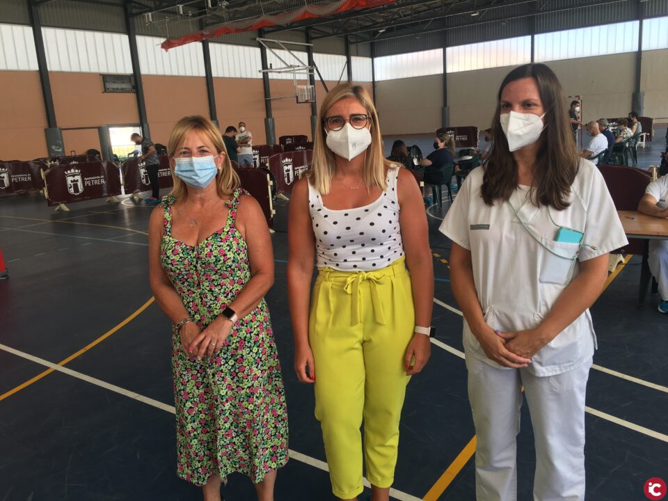 Más de 12.000 vecinos y vecinas de Petrer ya han recibido la pauta completa de la vacuna contra el Covid