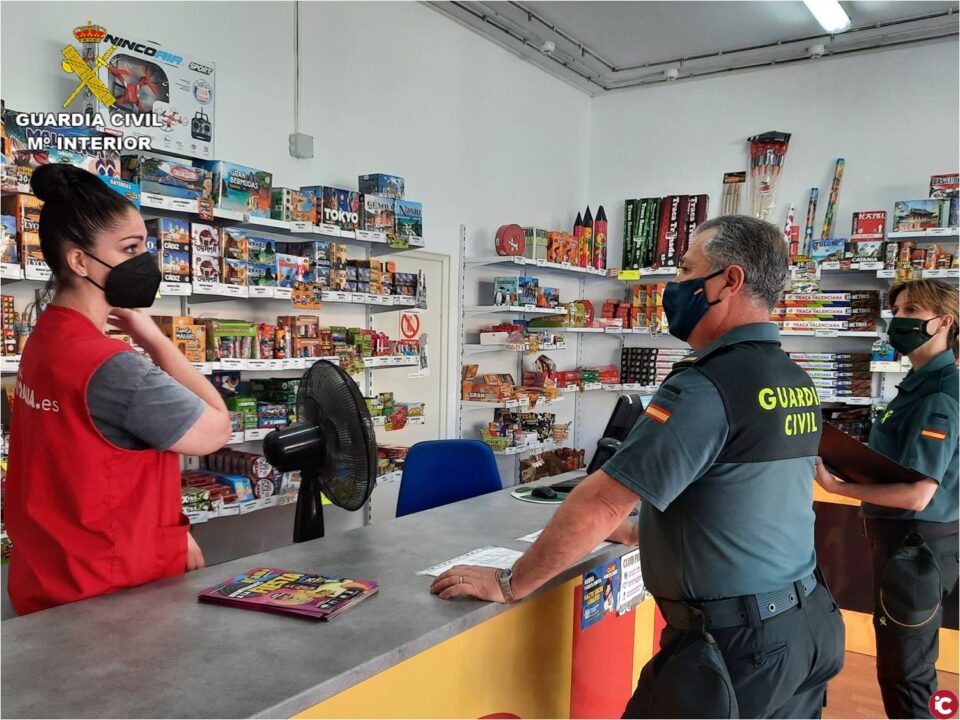 La Guardia Civil de Alicante celebra el 35º aniversario de la creación de la especialidad de Intervención de Armas y Explosivos