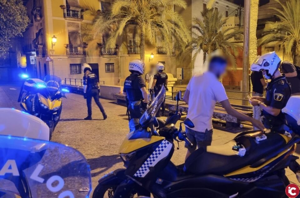 El Ayuntamiento coordina y organiza con Seguridad y Limpieza un dispositivo especial los fines de semana en las playas de Alicante