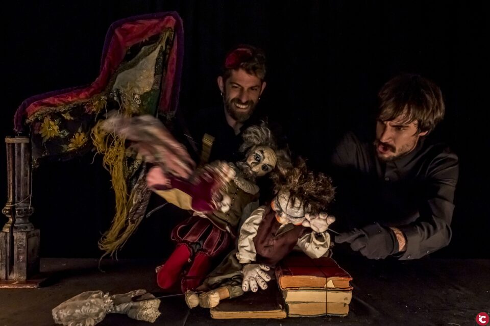 Danza trans y títeres para adultos