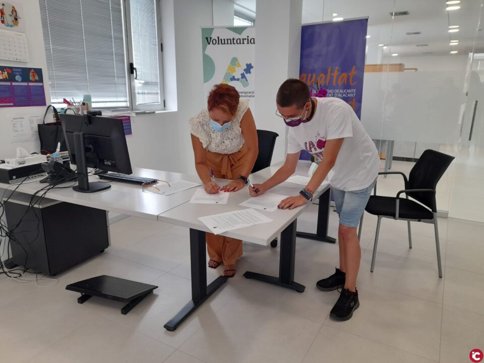 Juventud firma el convenio para la promoción de la participación y el asociacionismo juvenil