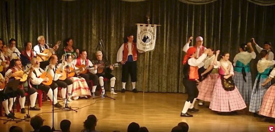 Reportaje sobre la rondalla del Grupo de Danzas de Villena