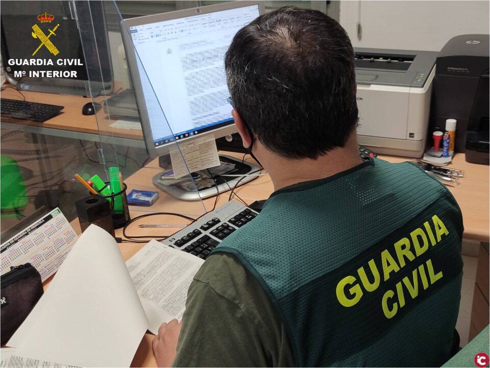 La Guardia Civil desarticula un grupo criminal que estafaba a agricultores en la Vega Baja alicantina