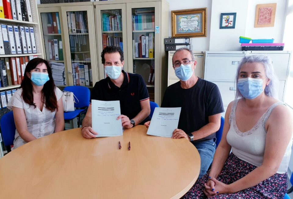 El Ayuntamiento de Elda y la AMPA del CEE Miguel de Cervantes firman el convenio que ha permitido recuperar la Escuela de Verano