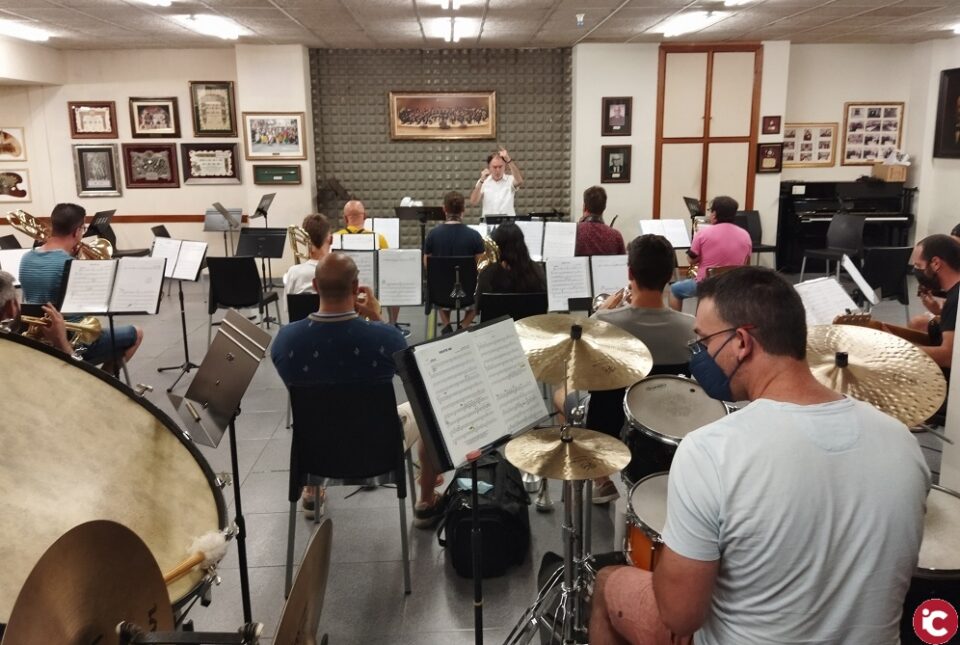 Nit de swing a Alcoi amb la Nova Big Band