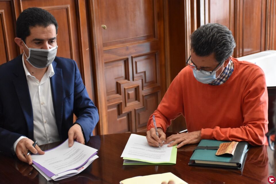 L'Ajuntament d'Alcoi i el Ministeri signen la cessió de travessia de la Nacional 340