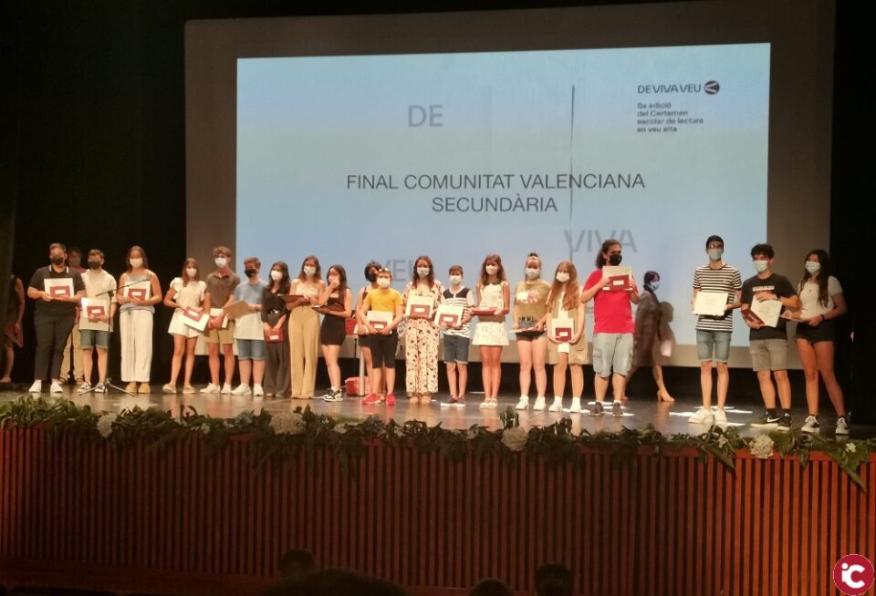 80 estudiants de 21 municipis valencians participen en la fase final del certamen de Viva Veu