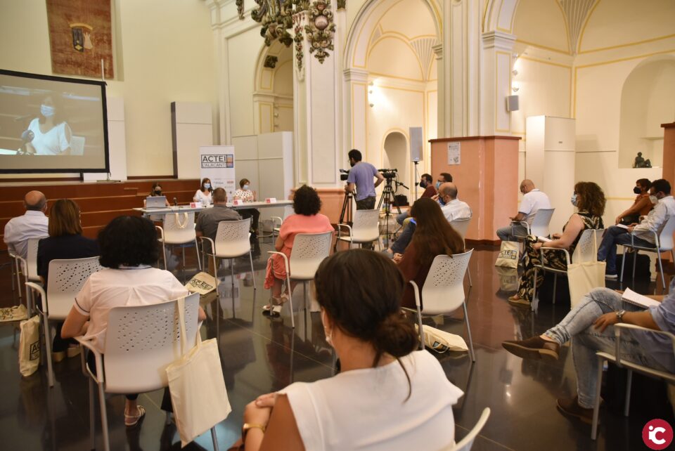 Xixona acoge la jornada formativa de Avalem Territori sobre los pactos locales por el empleo de la provincia