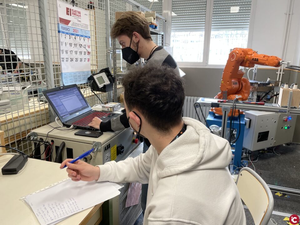 L'IES Cotes Baixes d'Alcoi inicia una aliança amb un centre educatiu americà