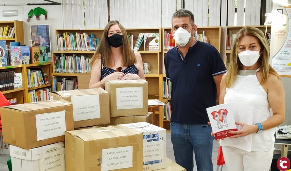 Bibliotecas Municipales de Villena donan 900 libros a la Asociación Latiendo Juntos pro afectados por cardiopatías congénitas