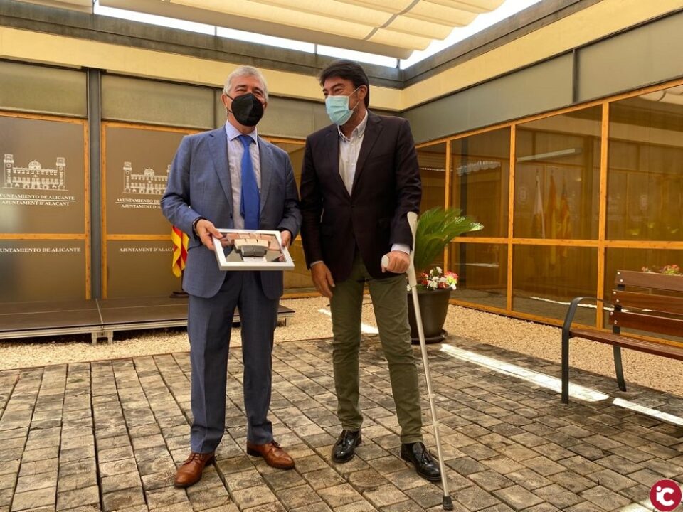 Las emblemáticas Teselas de la Explanada para Juan Cabello