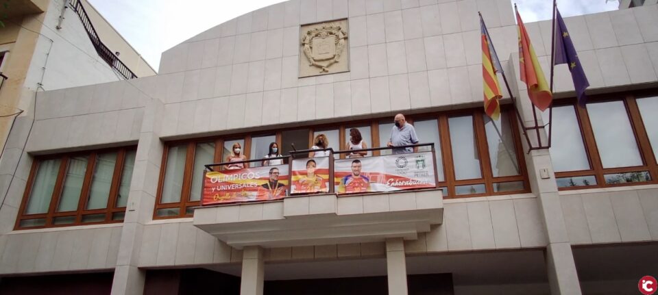 Las familias de los Olímpicos de Petrer les mandan un mensaje de suerte y ánimo